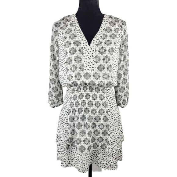White House Black Market Dresses & Skirts - White House Black Market Mixed Print Tiered Blouson Dress size XXS